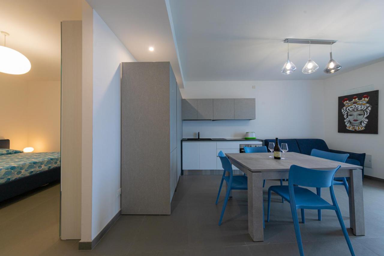 Suite Bordonaro Luxury Apartments เชฟาลู ภายนอก รูปภาพ
